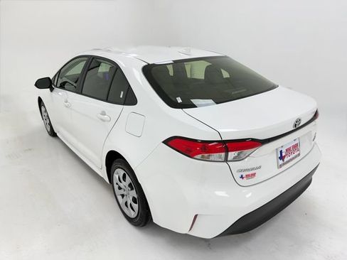 Used 2024 Toyota Corolla LE FWD image 38