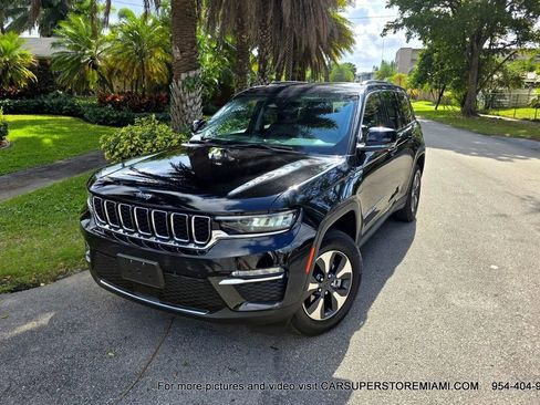 Used 2023 Jeep Grand Cherokee 4WD 4xe image 14