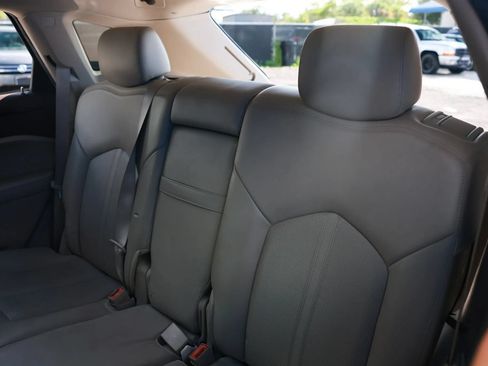 Used 2011 Cadillac SRX Luxury FWD image 22