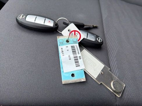 Certified 2023 Nissan Frontier SV w/ Technology Package image 18