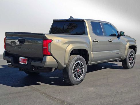 Used 2024 Toyota Tacoma TRD Sport image 3