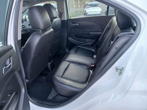 Used 2020 Chevrolet Sonic Premier FWD image 11