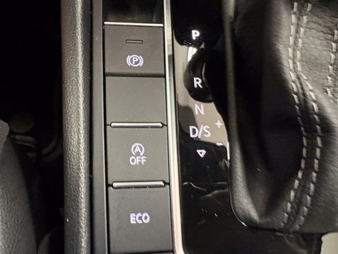 Used 2019 Volkswagen Jetta R-Line FWD image 18