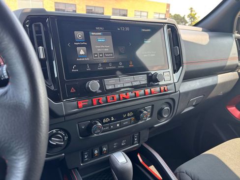 Used 2026 Nissan Frontier PRO-4X AWD/4WD image 16