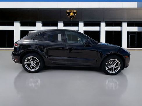 Used 2022 Porsche Macan Base image 6