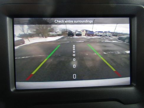 Used 2018 Jeep Renegade Latitude w/ Cold Weather Group image 13