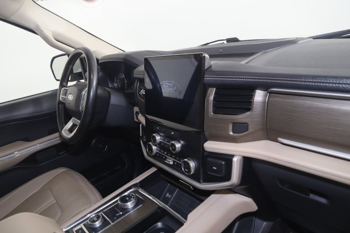 Used 2024 Ford Expedition Limited AWD/4WD image 37