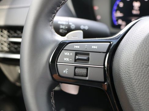 Used 2025 Acura ADX FWD image 18