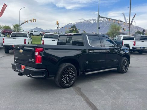 Used 2022 Chevrolet Silverado 1500 High Country w/ Technology Package AWD/4WD image 10