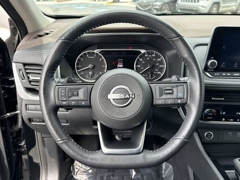 Used 2023 Nissan Rogue SV w/ SV Premium B Package FWD image 24