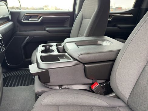 Used 2025 Chevrolet Silverado 1500 LT image 15