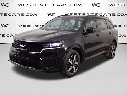 Used 2023 Kia Sorento S w/ Panoramic Sunroof Package