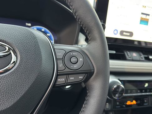 New 2025 Toyota RAV4 Limited image 19