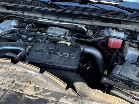 Used 2021 GMC Sierra 2500 AT4 w/ AT4 Premium Plus Package AWD/4WD image 31