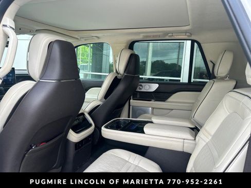 Used 2023 Lincoln Navigator L Black Label AWD/4WD image 4