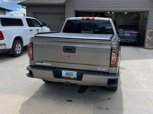 Used 2017 GMC Sierra 1500 SLT AWD/4WD image 6