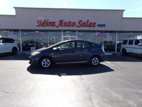 Used 2012 Toyota Prius Three image 1