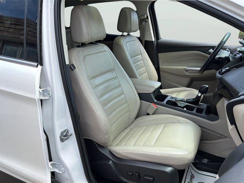 Used 2017 Ford Escape Titanium w/ Equipment Group 301A AWD/4WD image 15