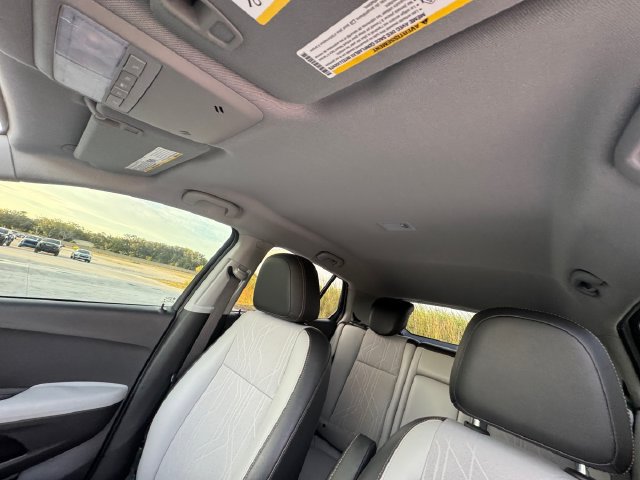 Used 2020 Chevrolet Trax LT w/ LT Convenience Package FWD image 27