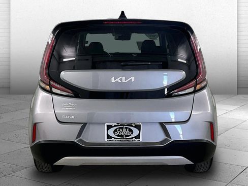Used 2025 Kia Soul LX FWD image 5