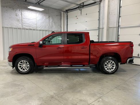 Used 2023 Chevrolet Silverado 1500 LT w/ Z71 Off-Road Package AWD/4WD image 4