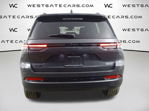 New 2025 Jeep Grand Cherokee Altitude image 7