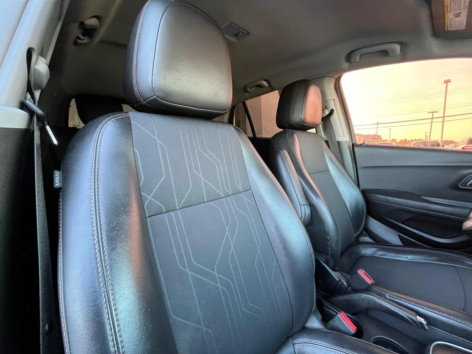 Used 2018 Chevrolet Trax LT w/ Redline Edition FWD image 28