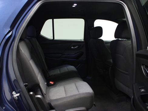 Used 2023 Chevrolet Traverse LT image 16
