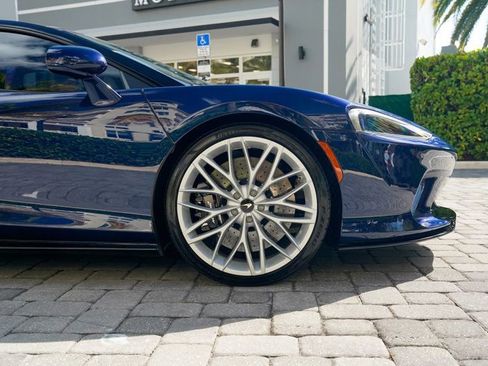 Used 2023 McLaren GT RWD image 33