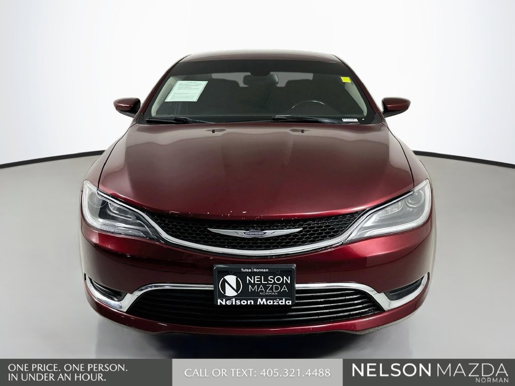 Used 2017 Chrysler 200 Limited Platinum FWD image 2