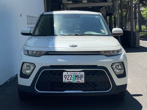 Used 2020 Kia Soul LX FWD image 2