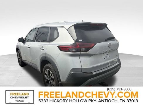 Used 2022 Nissan Rogue SV w/ SV Premium Package image 4