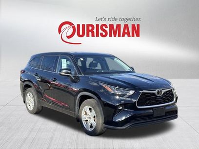 Used 2022 Toyota Highlander LE