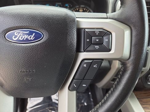Used 2019 Ford F150 Lariat RWD image 34