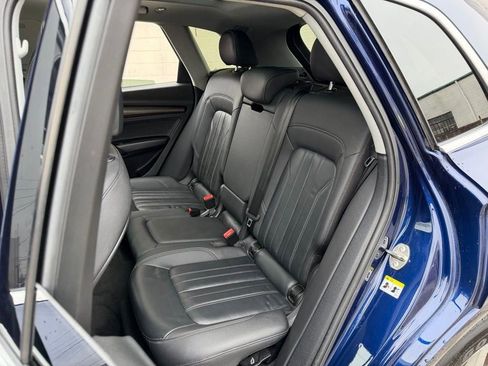 Used 2021 Audi Q5 2.0T Premium w/ Convenience Package image 23