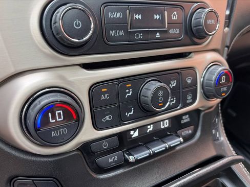Used 2016 GMC Yukon Denali w/ Open Road Package AWD/4WD image 18