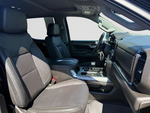 Used 2022 Chevrolet Silverado 1500 LTZ w/ LTZ Premium Package image 15