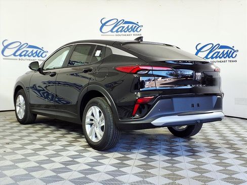 New 2026 Buick Envista Preferred w/ Convenience II Package image 2