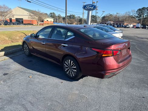 Used 2023 Nissan Altima 2.5 SV image 18