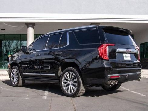 Used 2021 GMC Yukon Denali w/ Denali Premium Package image 5