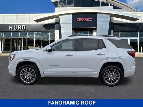New 2026 GMC Terrain Denali w/ LPO, Floor Liner Package image 7