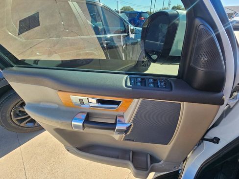 Used 2015 Land Rover LR4 HSE AWD/4WD image 16