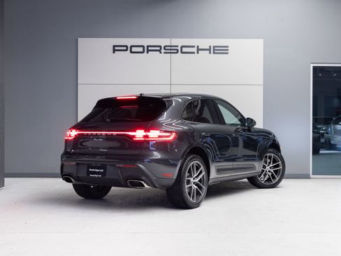Used 2026 Porsche Macan AWD/4WD image 7