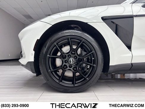 Used 2021 Aston Martin DBX AWD/4WD image 11