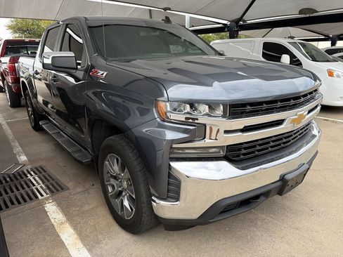 Used 2019 Chevrolet Silverado 1500 LT w/ Texas Edition AWD/4WD image 2