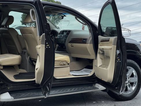 Used 2011 Nissan Armada Platinum image 12