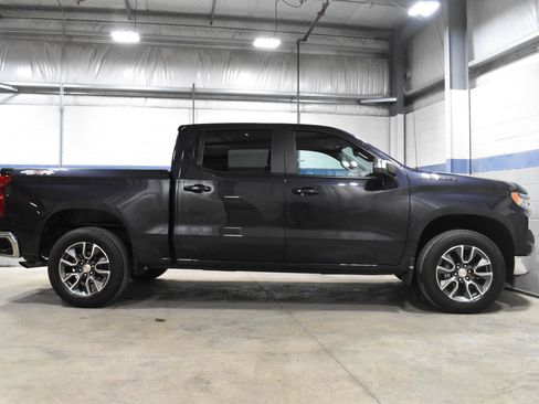 Used 2024 Chevrolet Silverado 1500 LT AWD/4WD image 28