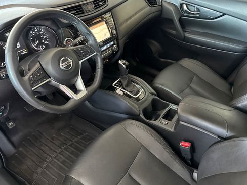 Used 2017 Nissan Rogue SL w/ SL Premium Package AWD/4WD image 9