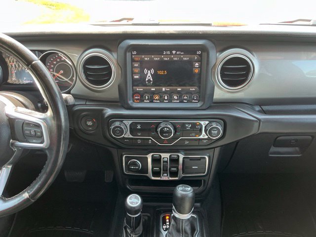 Used 2018 Jeep Wrangler Unlimited Sahara w/ Uconnect 4C Nav & Sound Group AWD/4WD image 27