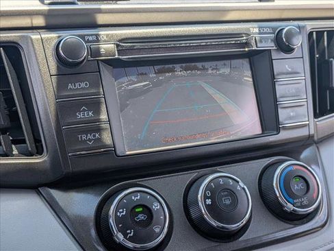Used 2013 Toyota RAV4 LE FWD image 17